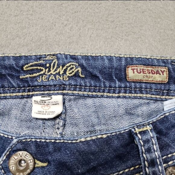 Silver Jeans Tuesday Crop - Women's Blue Jean Cropped Jeans / Shorts / Capri - Picture 4 of 13